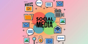Social media escrito no centro com ícones da internet ao redor da escrita