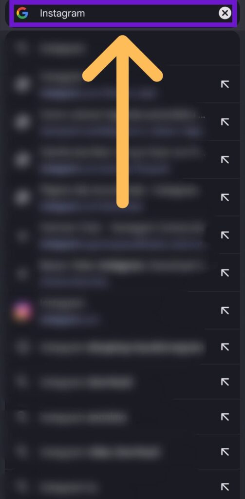 Campo de pesquisa do Google Chrome mobile com indicativos em Instagram
